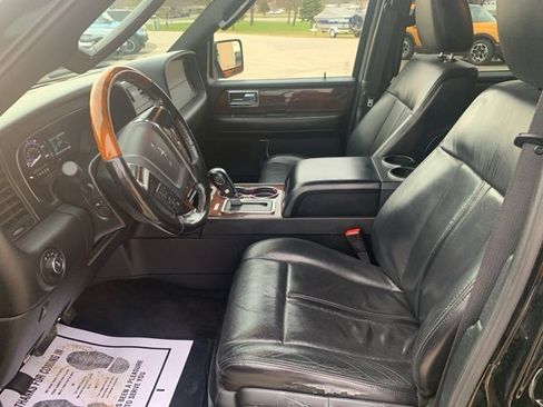 Used 2016 Lincoln Navigator L Select image 14