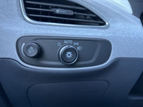 Used 2019 Chevrolet Bolt LT image 32