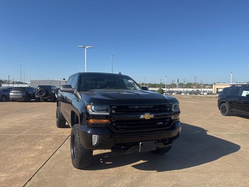 Used 2017 Chevrolet Silverado 1500 LT w/ All Star Edition image 3