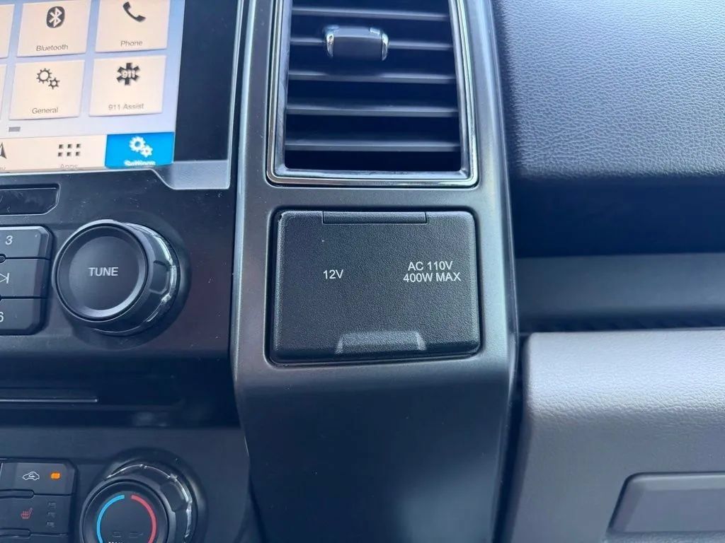 Used 2018 Ford F150 XLT w/ Equipment Group 302A Luxury AWD/4WD image 25
