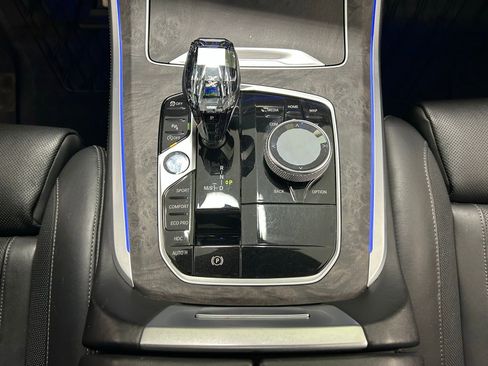 Used 2022 BMW X5 M50i w/ Executive Package image 24