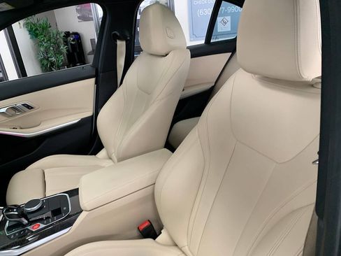 Used 2021 BMW 330i xDrive Sedan w/ Premium Package AWD/4WD image 11