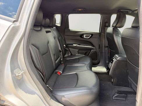 Used 2023 Jeep Compass Trailhawk AWD/4WD image 13