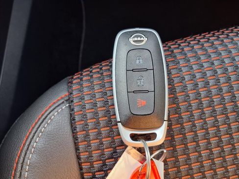 Certified 2025 Nissan Kicks SR w/ Interior Electronics Package image 10