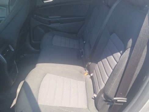 Used 2024 Ford Edge SE AWD/4WD image 9