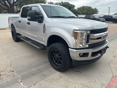 Used 2018 Ford F250 XLT w/ XLT Value Package image 9