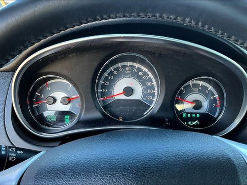 Used 2011 Chrysler 200 Limited image 13