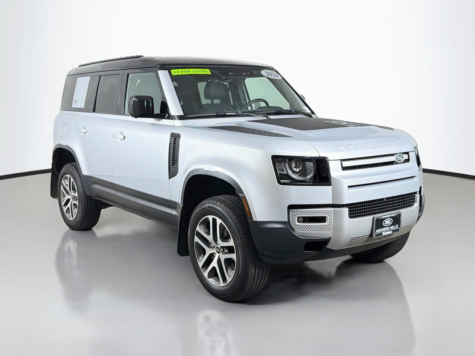 Used 2024 Land Rover Defender 110 S AWD/4WD image 7