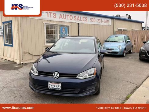 Used 2017 Volkswagen Golf S image 1