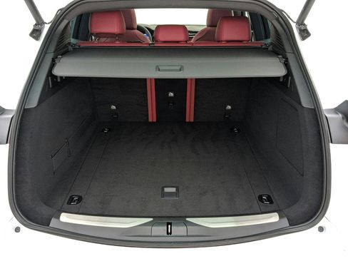 Used 2024 Maserati Grecale Trofeo image 48