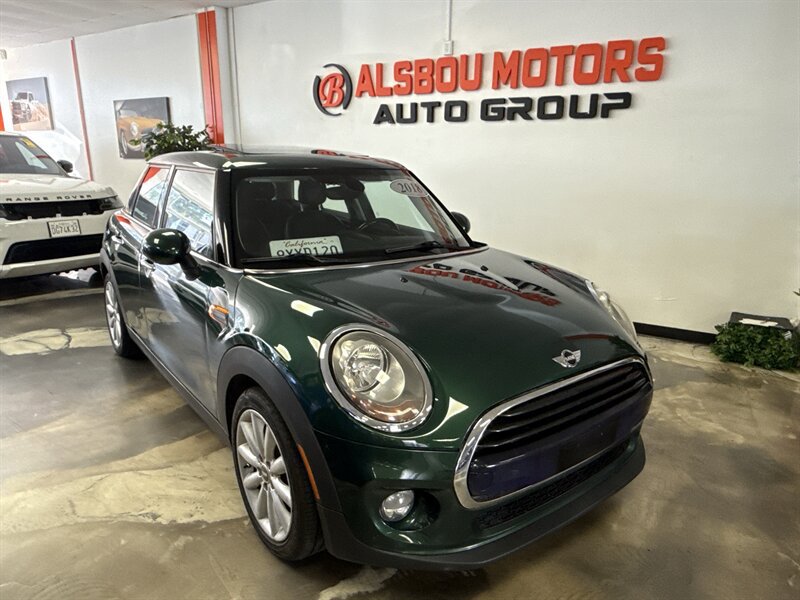 Used 2018 MINI Cooper 4-Door Hardtop FWD image 1