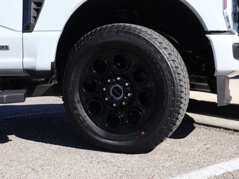 New 2026 Ford F250 Lariat w/ Black Appearance Package image 13