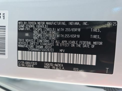 Certified 2025 Toyota Grand Highlander FWD image 34