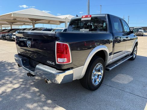 Used 2014 RAM 1500 Laramie w/ Convenience Group AWD/4WD image 7