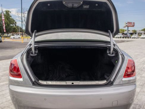 Used 2019 Rolls-Royce Wraith RWD image 10