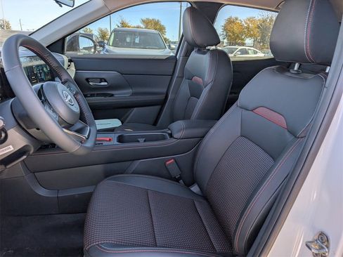 New 2026 Nissan Kicks SR image 19