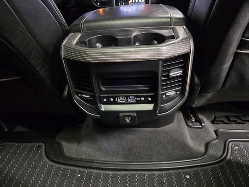 Used 2020 RAM 1500 Limited w/ Black Appearance Package AWD/4WD image 29