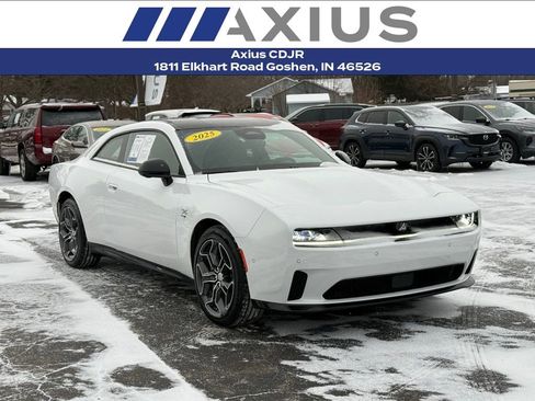 Used 2025 Dodge Charger R/T w/ Plus Group image 1