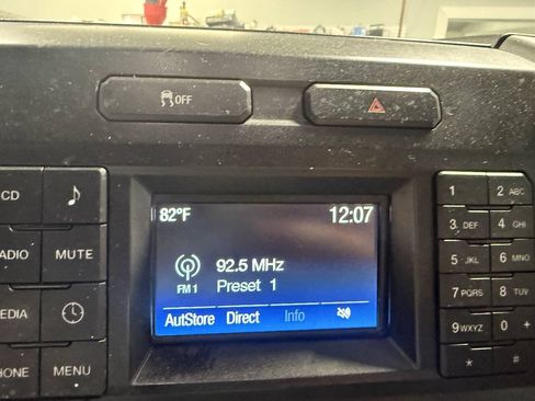 Used 2018 Ford F250 XL w/ Power Equipment Group AWD/4WD image 18