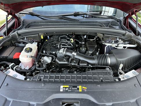 Used 2023 Jeep Grand Cherokee L Laredo image 15