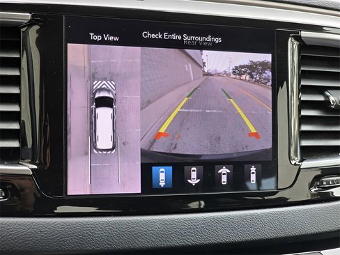 Used 2019 Chrysler Pacifica Touring-L Plus w/ Advanced Safetytec Group image 31