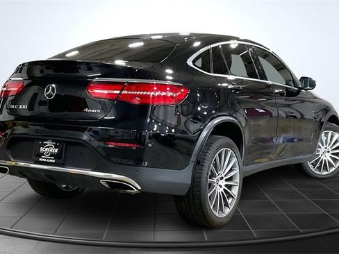 Used 2019 Mercedes-Benz GLC 300 4MATIC Coupe image 2