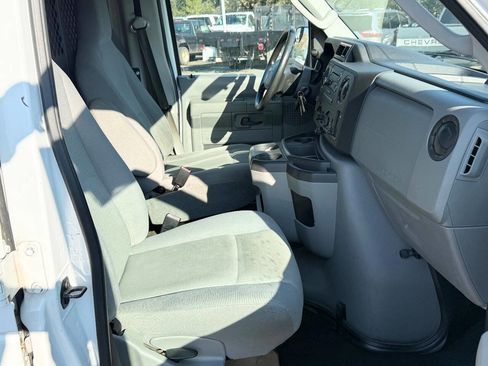 Used 2011 Ford E-150 and Econoline 150 w/ Commercial Cargo Van Pkg image 16