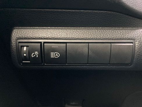 Used 2024 Toyota Corolla LE FWD image 11