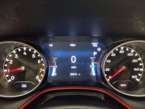 Used 2020 Jeep Compass Trailhawk image 23