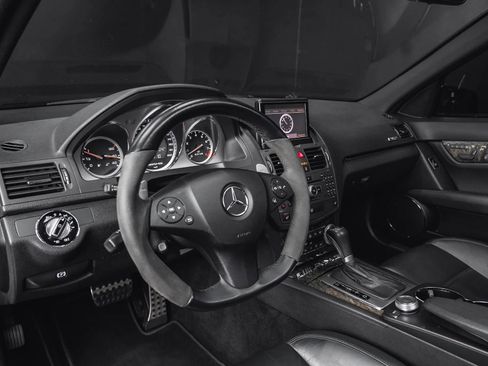 Used 2010 Mercedes-Benz C 63 AMG Sedan image 36