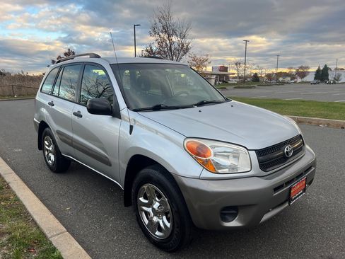 Used 2005 Toyota RAV4 2WD image 3