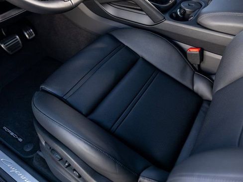 New 2026 Porsche Cayenne S image 40