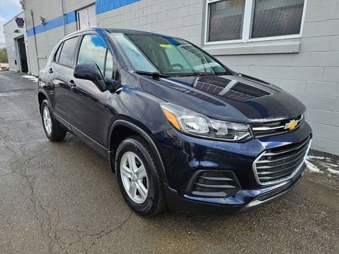 Used 2021 Chevrolet Trax LS w/ Tint and Cruise Package image 3