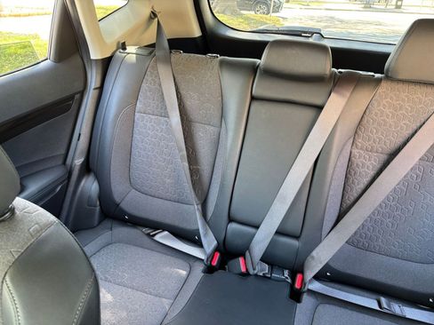 Used 2025 Kia Seltos S FWD image 34