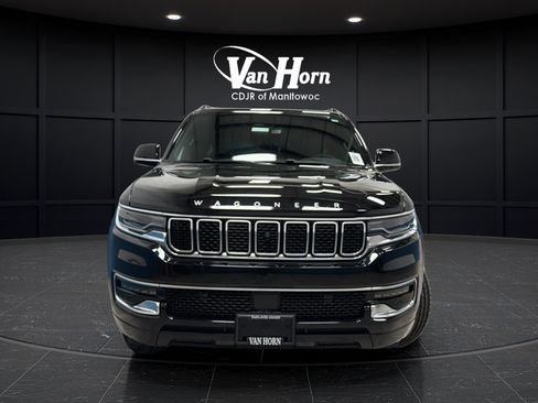 Used 2024 Jeep Wagoneer 4WD w/ Convenience Group I image 2