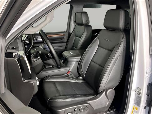 Used 2024 GMC Sierra 2500 Denali w/ Denali Reserve Package AWD/4WD image 8