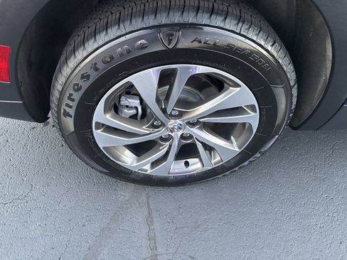 Used 2022 Buick Envision Essence w/ Safety Package image 9