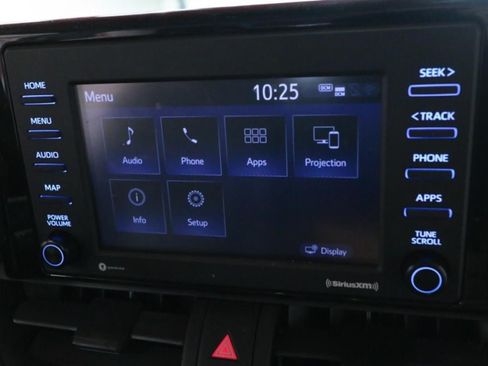 Used 2021 Toyota RAV4 XLE AWD/4WD image 25
