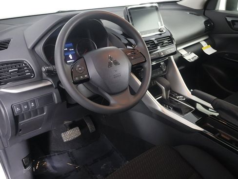 New 2025 Mitsubishi Eclipse Cross LE image 23
