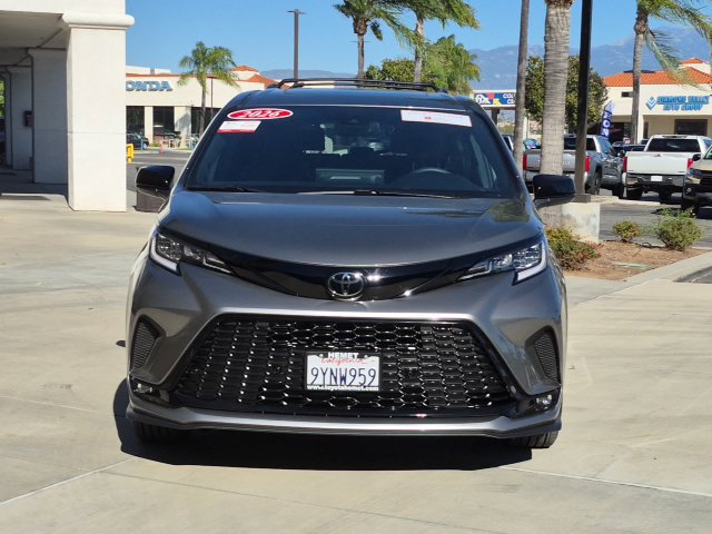 Used 2026 Toyota Sienna XSE FWD image 2