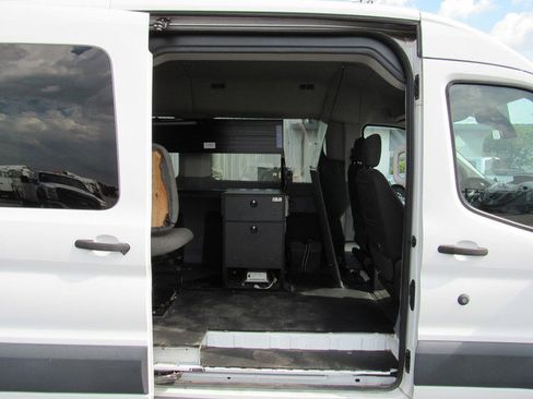 Used 2018 Ford Transit 150 XLT RWD image 17