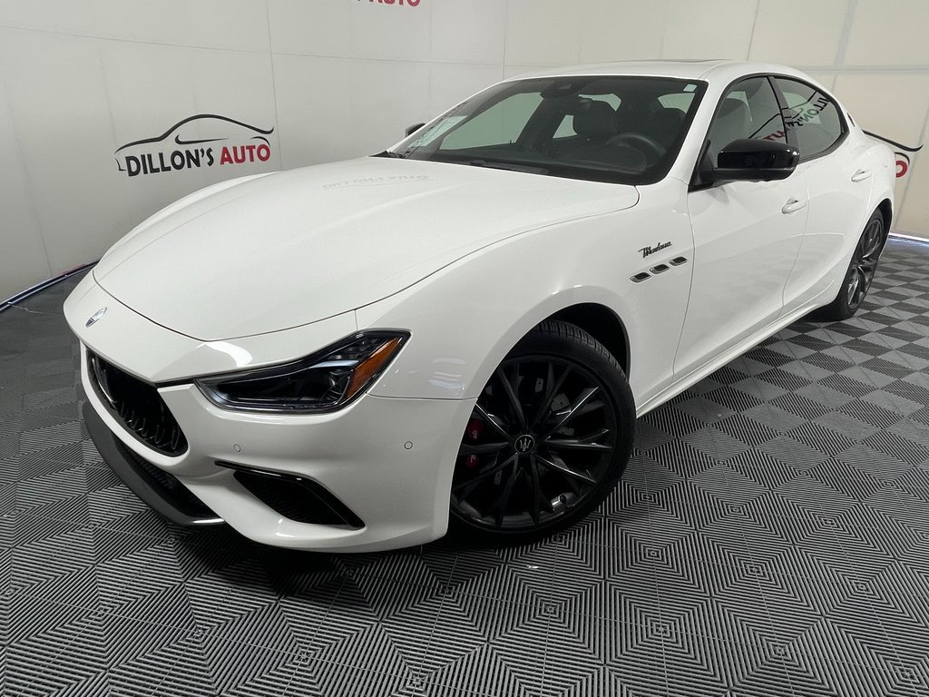 Used 2022 Maserati Ghibli Modena RWD image 1