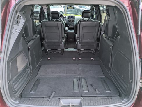 Used 2019 Dodge Grand Caravan GT FWD image 11