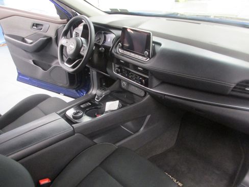 Used 2023 Nissan Rogue S image 24