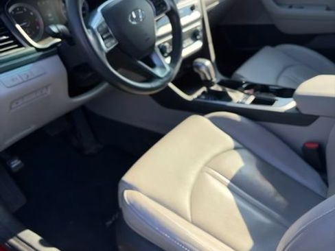 Used 2018 Hyundai Sonata Limited FWD image 8