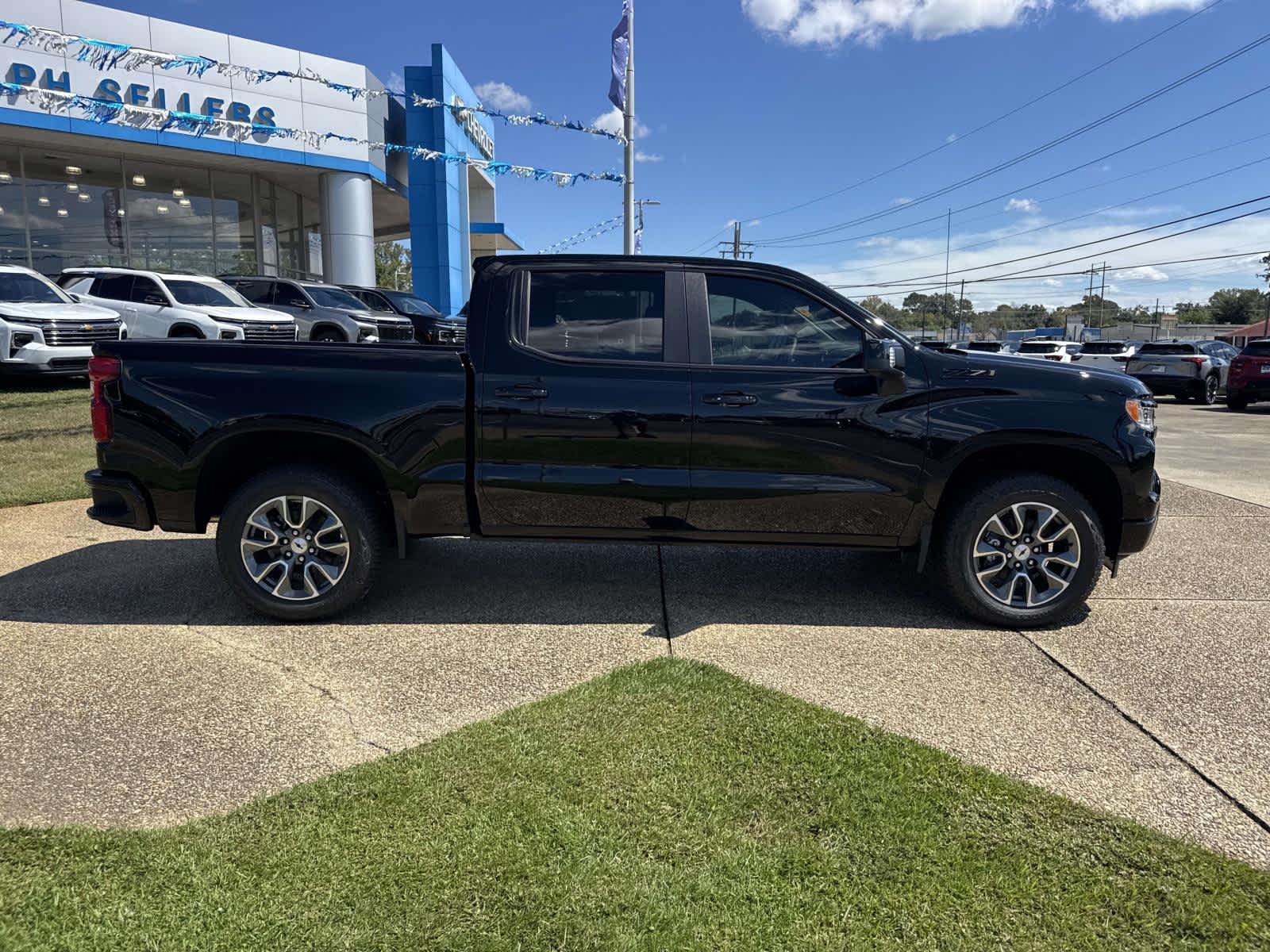 New 2026 Chevrolet Silverado 1500 RST AWD/4WD image 6