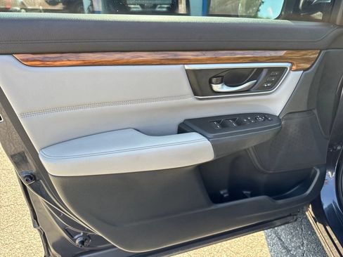 Used 2019 Honda CR-V Touring image 16
