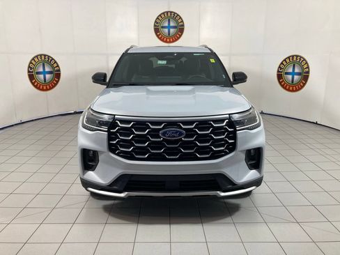 Used 2025 Ford Explorer Platinum w/ LUX Leather Package AWD/4WD image 18