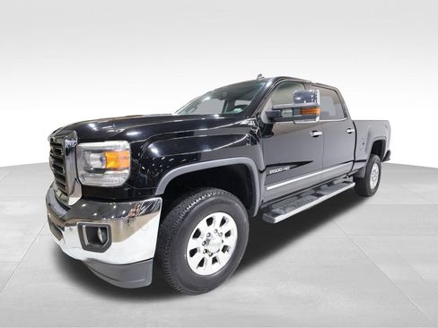 Used 2015 GMC Sierra 2500 SLT w/ Duramax Plus Package AWD/4WD image 6