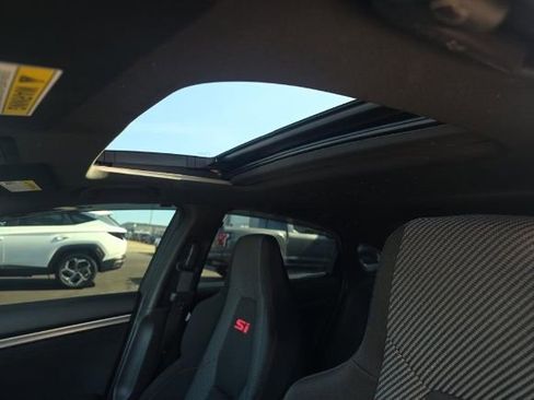 Used 2019 Honda Civic Si image 9